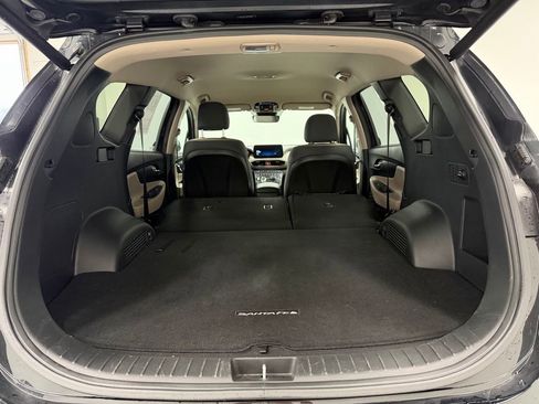 Used 2023 Hyundai Santa Fe SEL w/ Cargo Package image 28