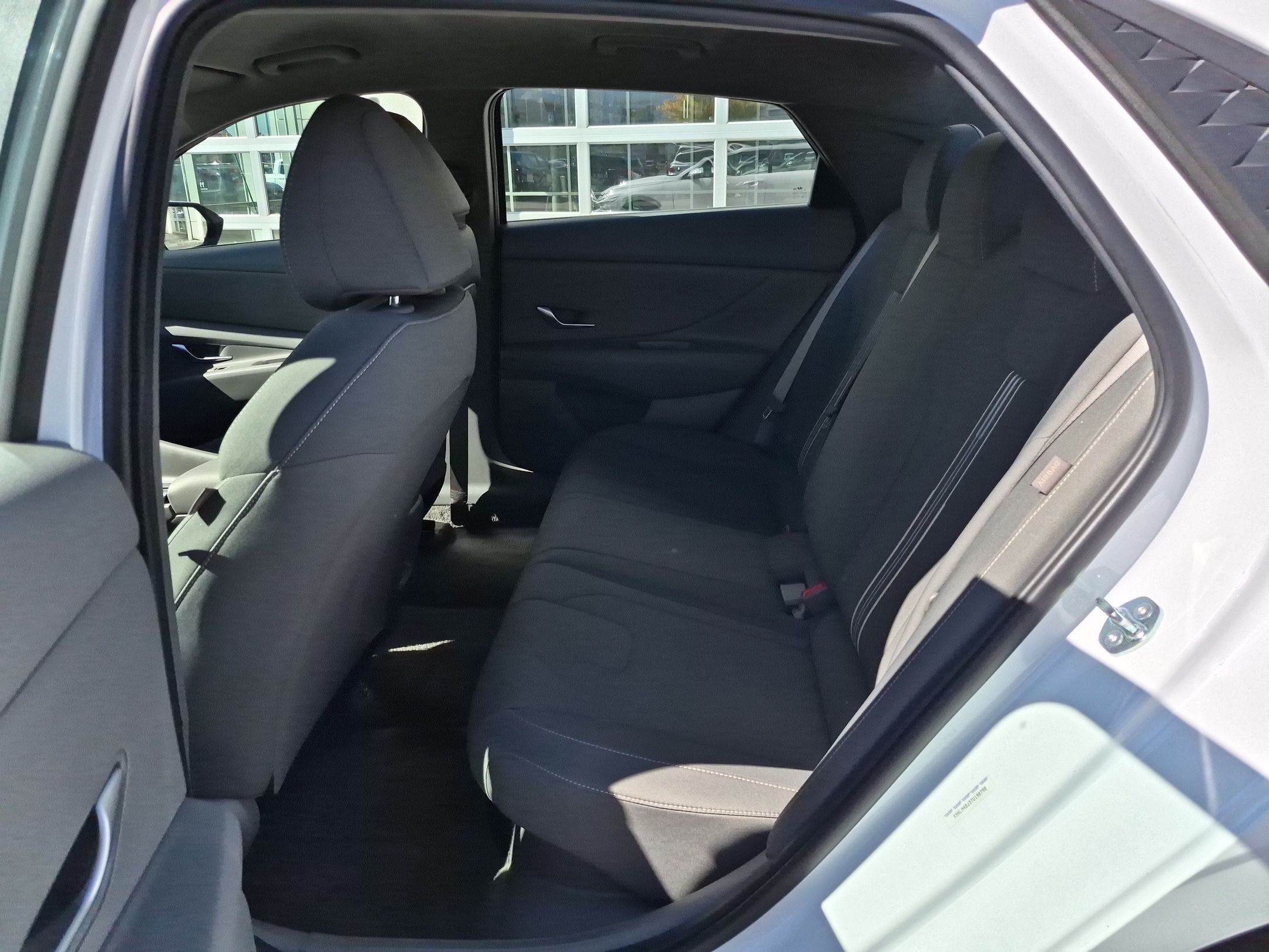 Used 2026 Hyundai Elantra Hybrid FWD image 29