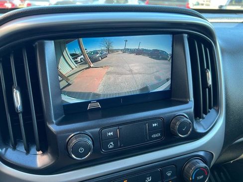 Used 2022 Chevrolet Colorado LT w/ Fleet Safety Package image 12