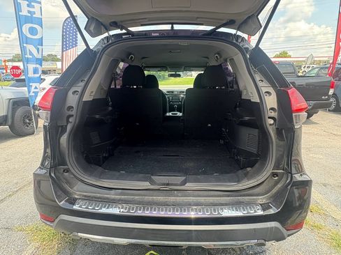 Used 2017 Nissan Rogue S FWD image 9