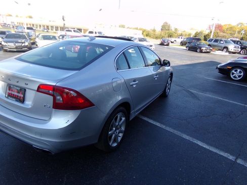 Used 2016 Volvo S60 T5 Premier image 38