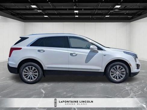 Used 2018 Cadillac XT5 Luxury w/ Driver Awareness Package AWD/4WD image 6