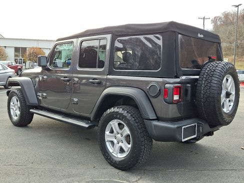 Used 2021 Jeep Wrangler Unlimited Sport image 6