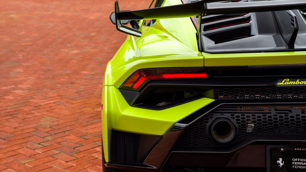 Used 2022 Lamborghini Huracan STO RWD image 39