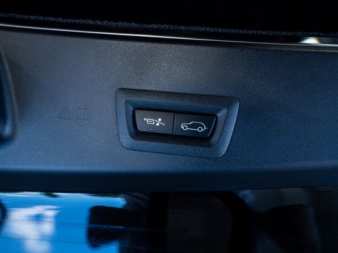 Used 2022 Rolls-Royce Cullinan Black Badge image 76