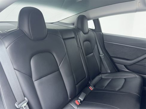 Used 2021 Tesla Model 3 Standard Range Plus image 51