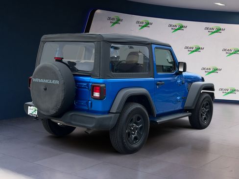 Used 2022 Jeep Wrangler Sport image 7