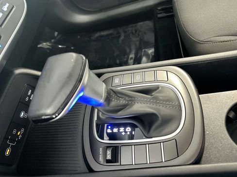 Used 2024 Hyundai Kona SEL FWD image 21