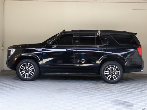 Used 2024 GMC Yukon AT4 w/ Technology Package AWD/4WD image 6
