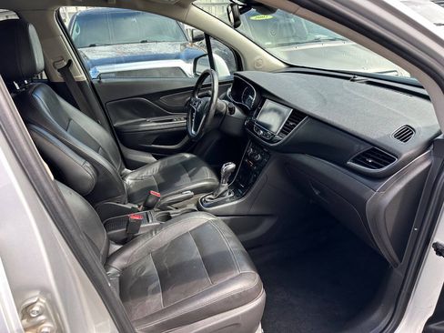 Used 2020 Buick Encore Essence AWD/4WD image 16
