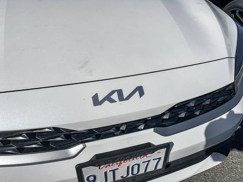 Used 2024 Kia Forte LXS w/ LXS Technology Package FWD image 4