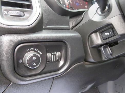 Used 2020 RAM 2500 Laramie w/ Night Edition image 11