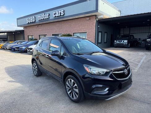 Used 2022 Buick Encore Preferred w/ Safety Package AWD/4WD image 3
