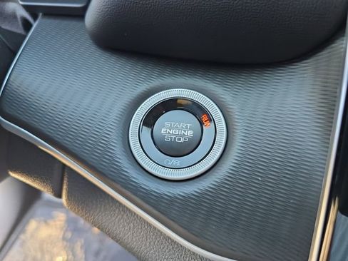 New 2025 Jeep Grand Cherokee Altitude image 26