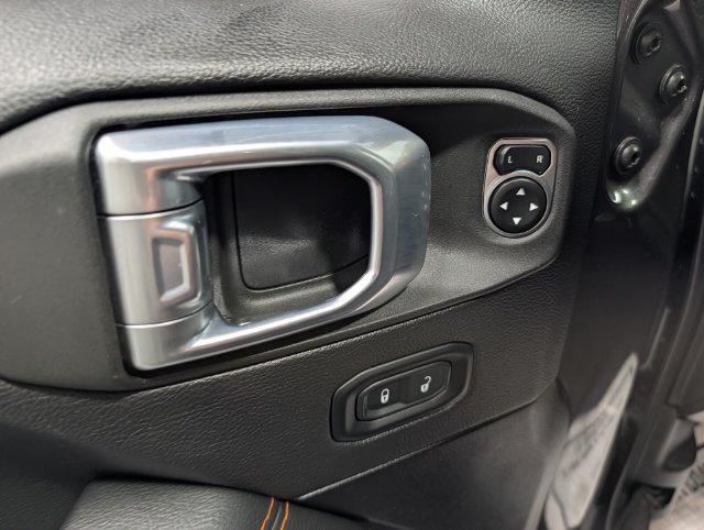 Used 2022 Jeep Gladiator Mojave w/ LED Lighting Group AWD/4WD image 12
