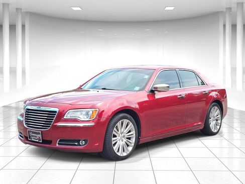 Used 2013 Chrysler 300 C RWD image 7