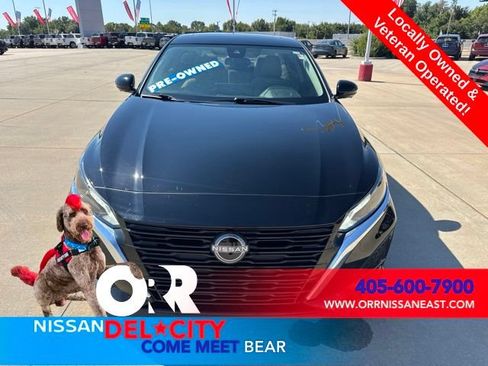 Used 2025 Nissan Altima 2.5 SL FWD image 8