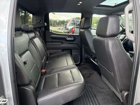 Used 2023 Chevrolet Silverado 1500 LTZ w/ LTZ Premium Package AWD/4WD image 12