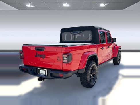 Used 2024 Jeep Gladiator Sport AWD/4WD image 8