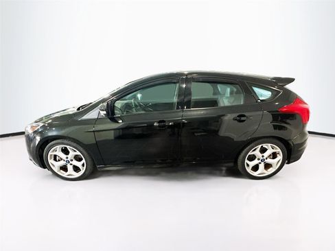 Used 2014 Ford Focus ST w/ Equipment Group 202A FWD image 2
