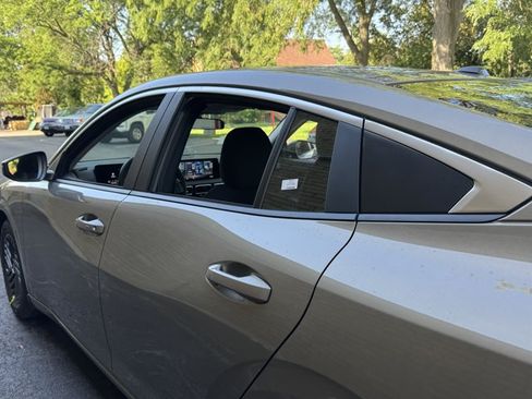 New 2026 Nissan Sentra SV w/ Floor Mat Package FWD image 19