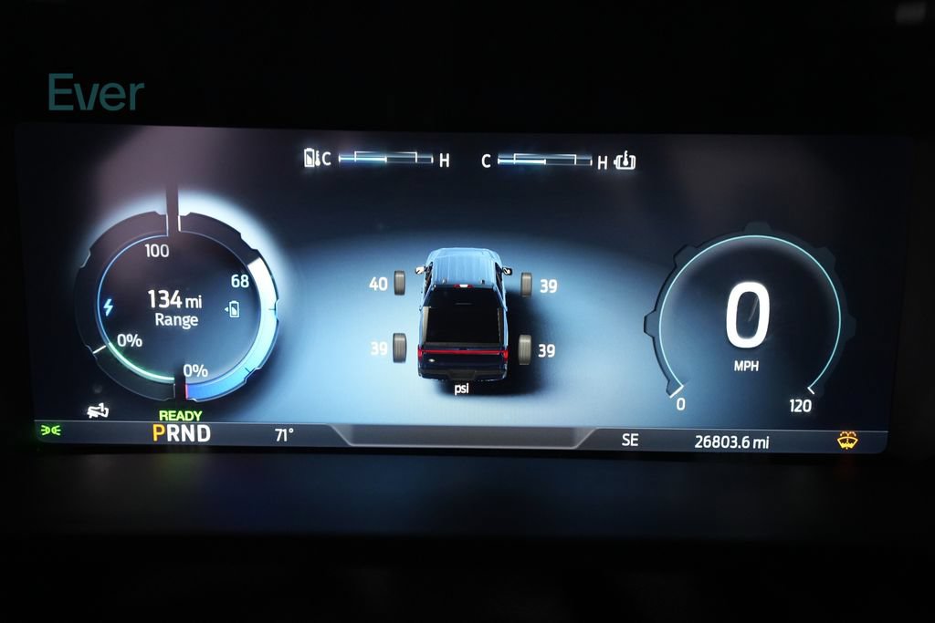 Used 2023 Ford F150 Lightning XLT AWD/4WD image 7