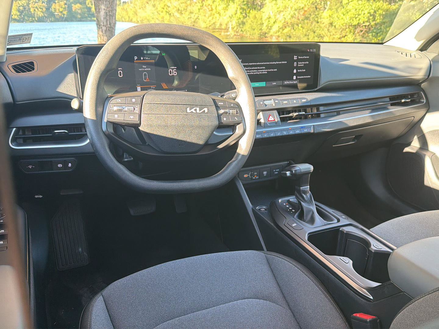 Used 2025 Kia K4 FWD image 15