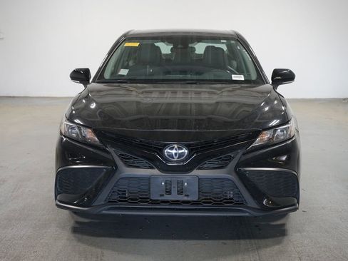 Used 2024 Toyota Camry SE FWD image 2