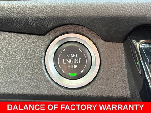 Used 2025 Chevrolet Traverse LT AWD/4WD image 26