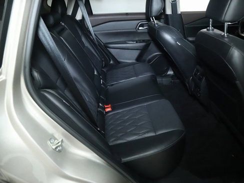 Used 2022 Nissan Rogue Platinum w/ Head-Up Display Package image 35