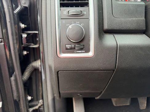 Used 2024 RAM 1500 Classic SLT AWD/4WD image 16