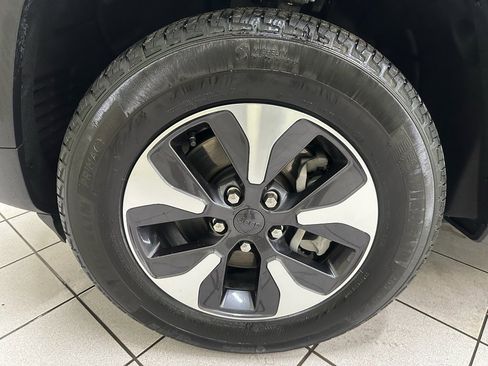 Used 2023 Jeep Grand Cherokee 4WD 4xe image 16