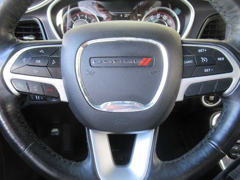 Used 2016 Dodge Challenger SXT Plus image 20