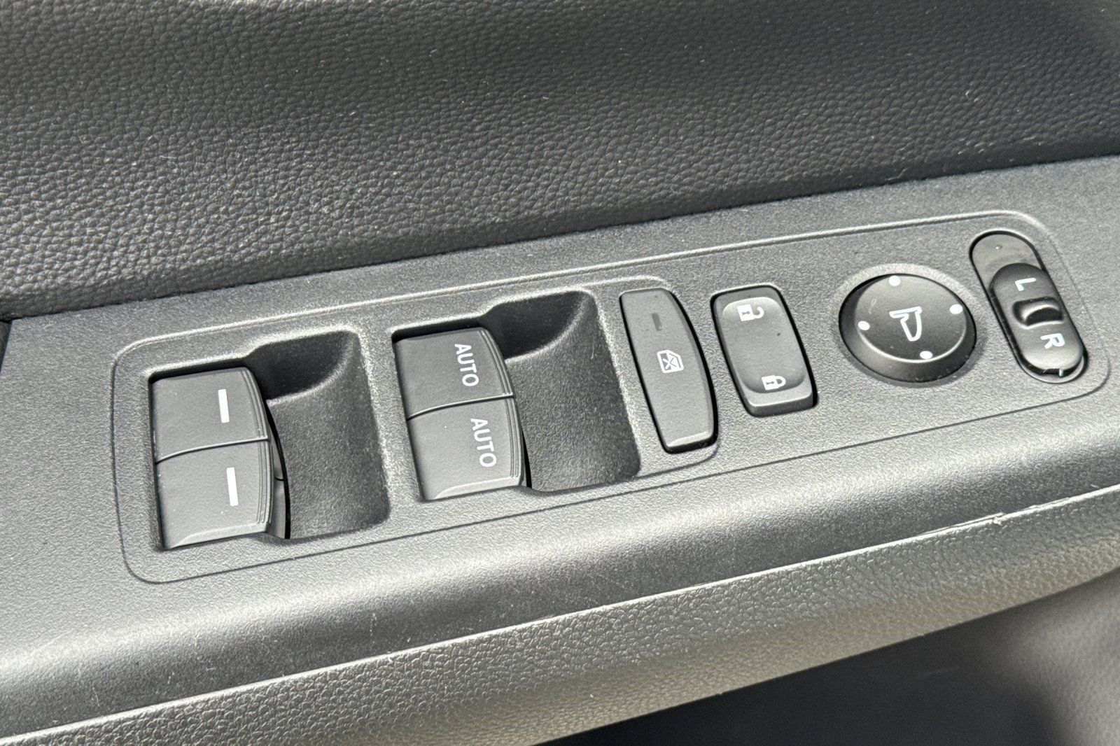 Used 2023 Honda CR-V Sport image 13