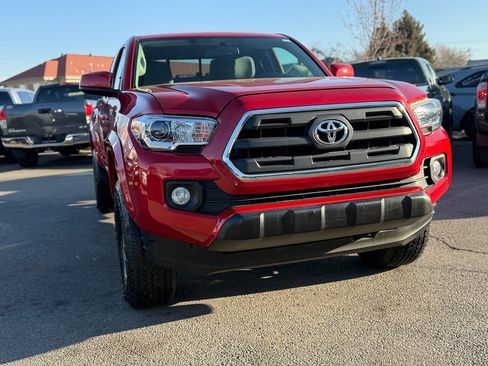 Used 2016 Toyota Tacoma TRD Sport image 62