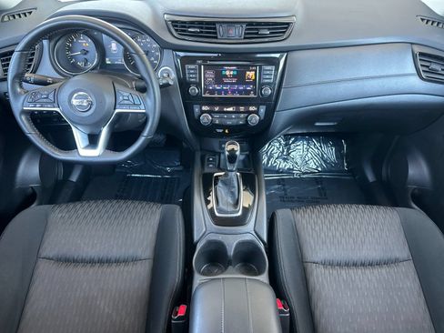 Used 2020 Nissan Rogue SV w/ Premium Package FWD image 13