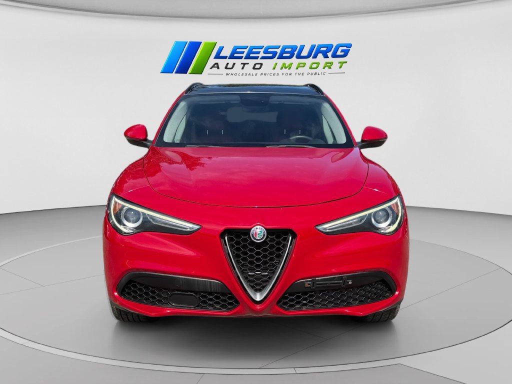 Used 2018 Alfa Romeo Stelvio Sport w/ Quick Order Package 22J Sport AWD/4WD image 8