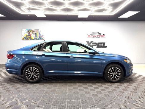 Used 2020 Volkswagen Jetta SE w/ SE Cold Weather Package FWD image 16