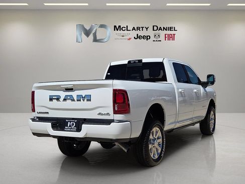 New 2026 RAM 2500 Laramie AWD/4WD image 5