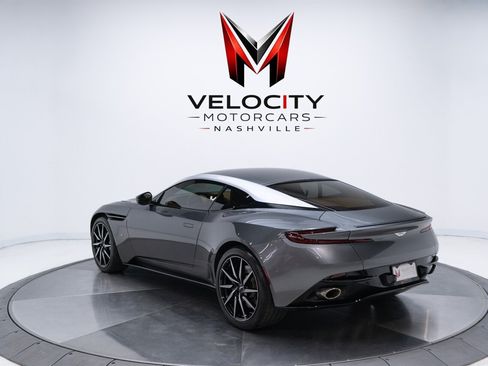 Used 2017 Aston Martin DB11 V12 RWD image 16