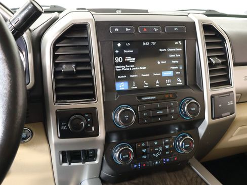 Used 2019 Ford F250 Lariat w/ Lariat Ultimate Package AWD/4WD image 5