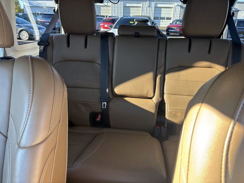 Used 2023 Jeep Wrangler Unlimited Sahara w/ Cold Weather Group image 20