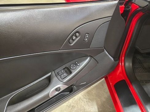 Used 2006 Chevrolet Corvette Base 2D Convertible w/ Preferred Equipment Group image 10