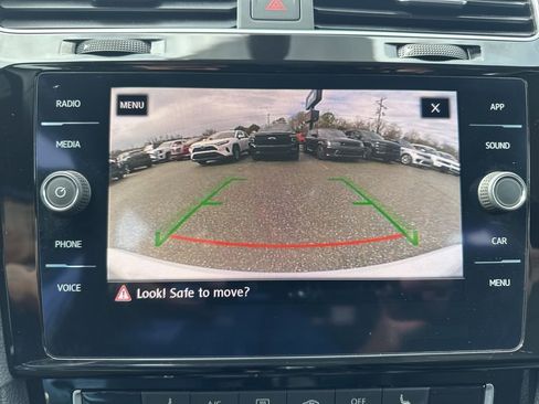 Used 2020 Volkswagen GTI SE image 20