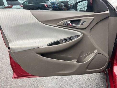Used 2019 Chevrolet Malibu LT image 25