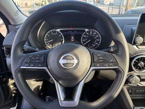Used 2025 Nissan Sentra SV image 25