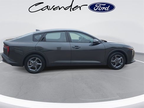 Used 2025 Kia K4 LXS image 4