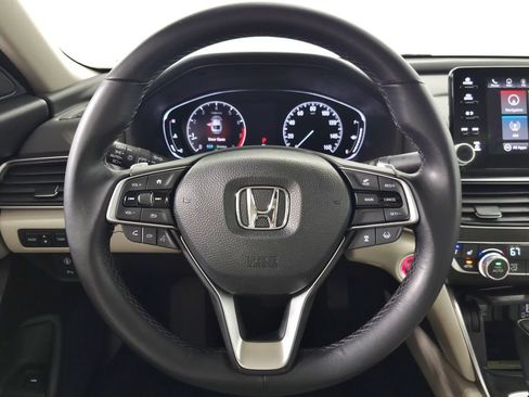 Used 2018 Honda Accord Touring image 18