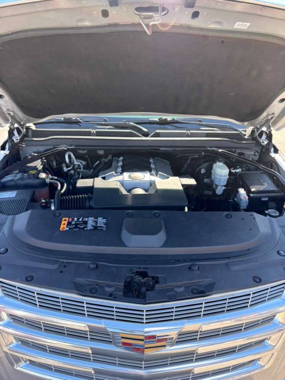 Used 2019 Cadillac Escalade ESV Luxury w/ LPO, Radiant Package AWD/4WD image 35