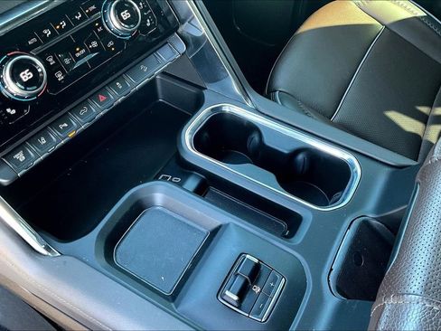 Used 2024 GMC Sierra 2500 Denali w/ Technology Package image 18